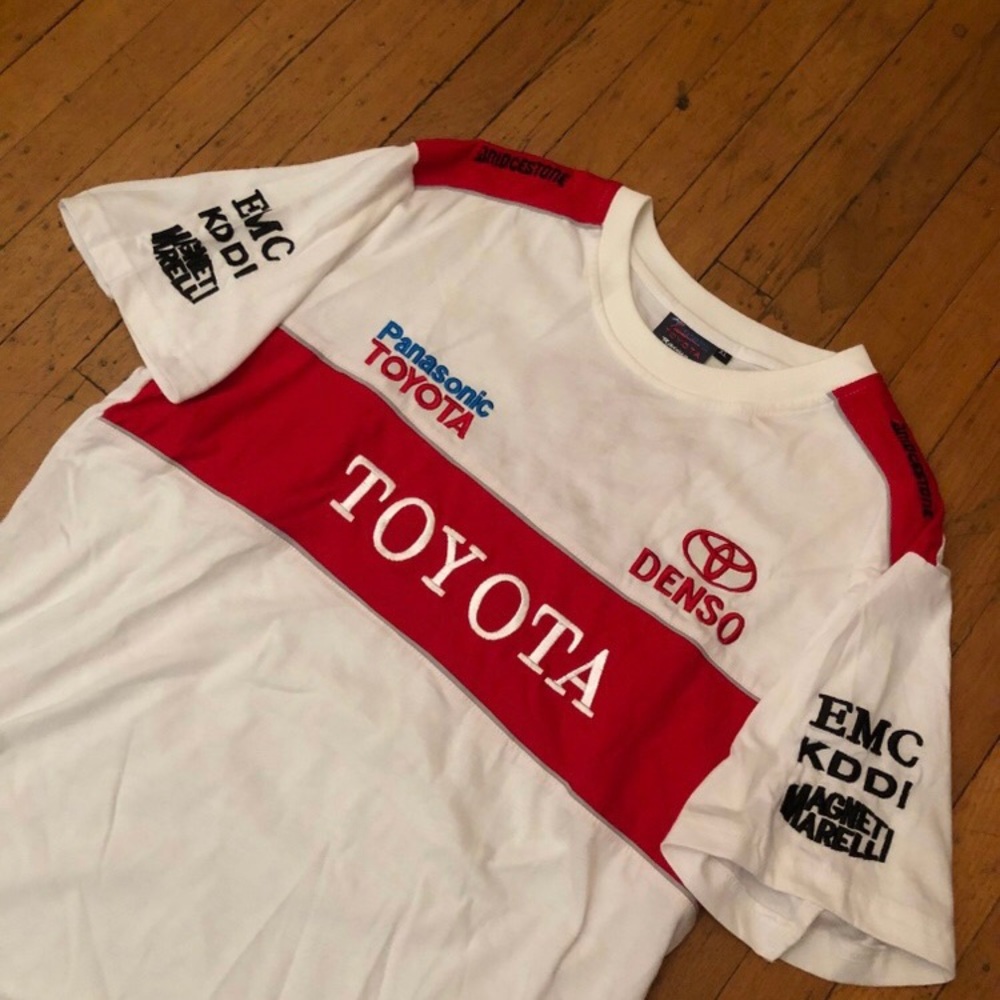 Vintage Toyota embroidered shirt